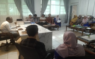 MTsN 1 Kota Padang Gelar Rapat Persiapan OMI 2025 Bidang Riset